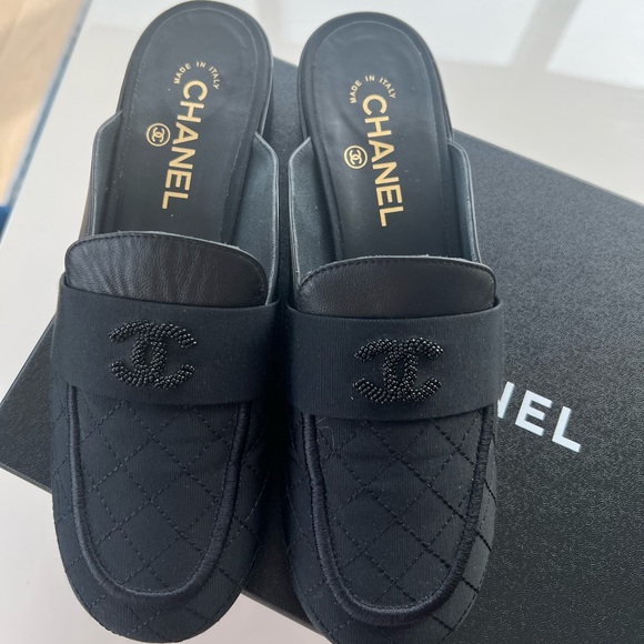 One of a kind Chanel flats from flagship store in Paris. - Picture 2 of 3